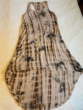 EARTHBOUND Beige & Black High-Low Tie-Dye Dress